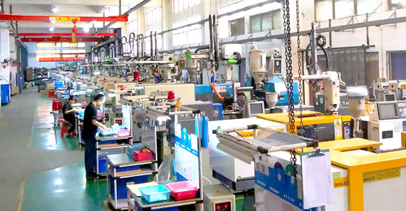 PLASTIC GEAR MOLDING